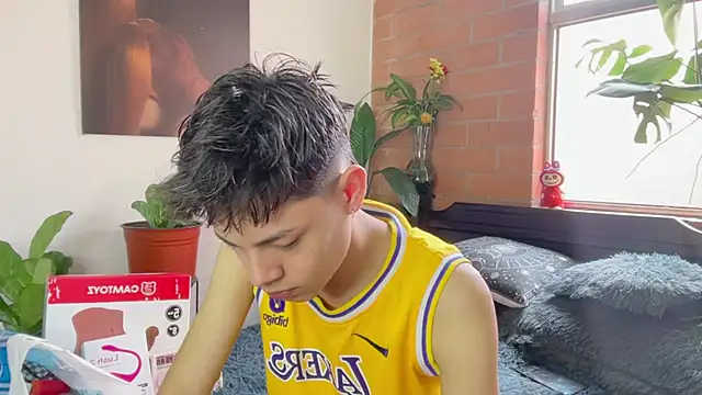 Andy Belier23 online show from 03-10-26, 02:44