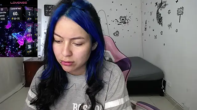 Snapshot of milusolers chatting on 12-17-25, 02:12 milusolers online show from 12-17-25, 02:12