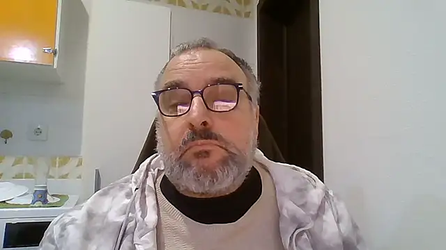 Snapshot of UrsoHardBRPT chatting on 12-14-25, 08:57 UrsoHardBRPT online show from 12-14-25, 08:57