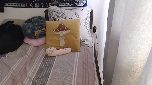 AlienforTwenty online show from 04-10-26, 12:32