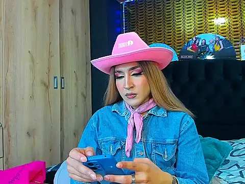 georgiina giio online show from 04-13-26, 07:36