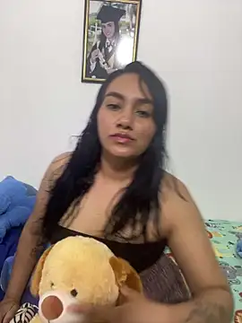 Snapshot of eleanor-777- chatting on 12-16-25, 03:22 eleanor-777- online show from 12-16-25, 03:22