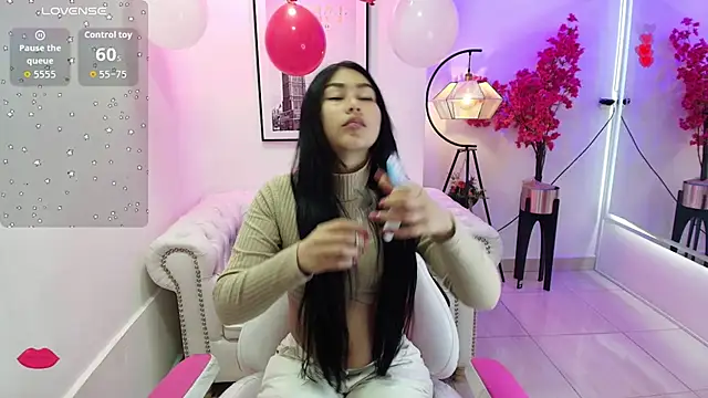 Carolina cherry online show from 02-11-26, 11:59