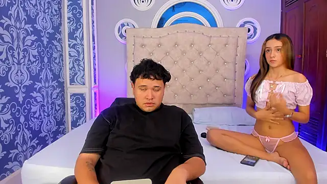 Beele and Evie online show from 02-18-26, 07:43