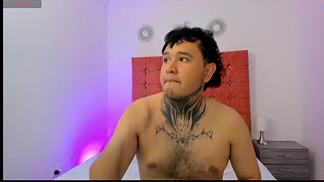 Beele and Evie online show from 02-22-26, 03:18