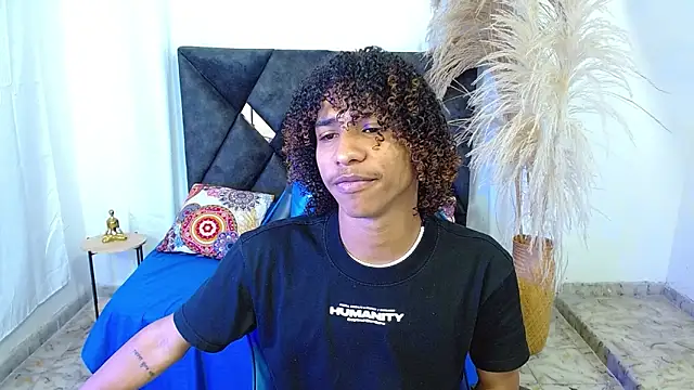 angelll18  online show from 03-09-26, 08:57