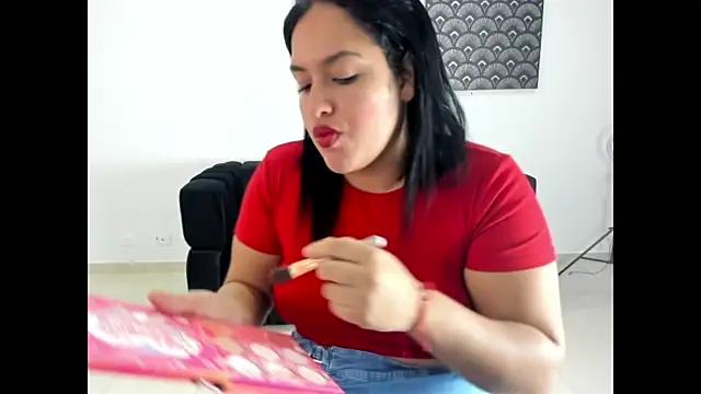 Snapshot of sweet_furry chatting on 12-17-25, 03:40 sweet furry online show from 12-17-25, 03:40