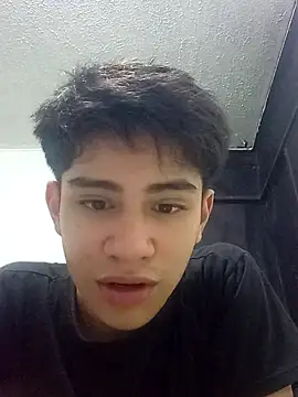 Snapshot of Sink198 chatting on 12-17-25, 03:12 Sink198 online show from 12-17-25, 03:12