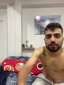 jamess 0 online show from 07-05-26, 04:07