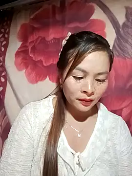 Snapshot of Mayly-s chatting on 12-17-25, 12:44 Mayly-s online show from 12-17-25, 12:44