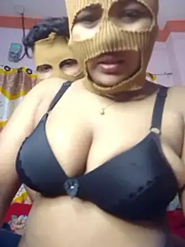 Snapshot of Crazy_Couple_1 chatting on 01-09-26, 09:34 Crazy Couple 1 online show from 01-09-26, 09:34