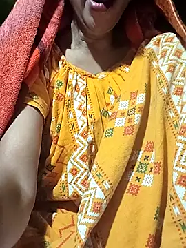 Snapshot of Sweet-rumi chatting on 12-17-25, 01:55 Sweet-rumi online show from 12-17-25, 01:55