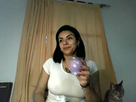 luluclark69 online show from 06-01-26, 11:34