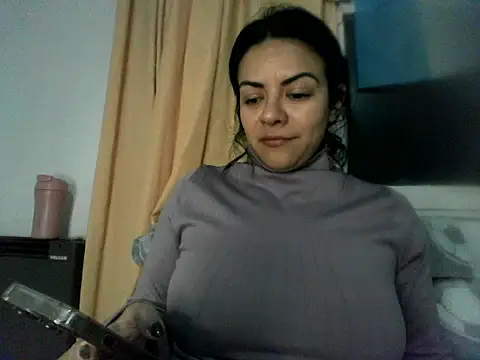 Snapshot of luluclark69 chatting on 06-16-26, 12:02 luluclark69 online show from 06-16-26, 12:02