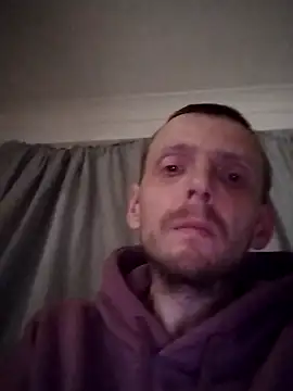 Snapshot of CrookedBunk3527 chatting on 12-18-25, 06:25 CrookedBunk3527 online show from 12-18-25, 06:25