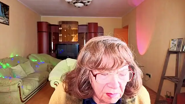 Betty Bricks online show from 12-22-25, 09:28