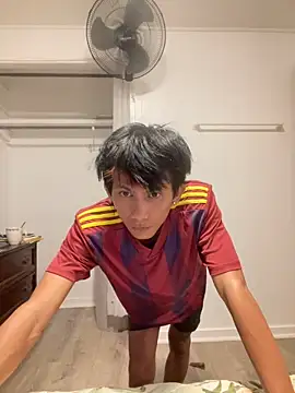 Snapshot of jhaycobXgarcia chatting on 12-17-25, 01:50 jhaycobXgarcia online show from 12-17-25, 01:50