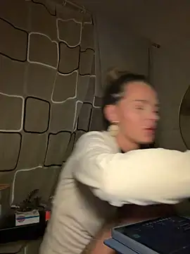 Snapshot of vinique99 chatting on 02-15-26, 11:56 vinique99 online show from 02-15-26, 11:56