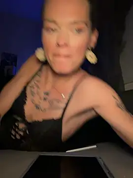 Snapshot of vinique99 chatting on 02-17-26, 12:07 vinique99 online show from 02-17-26, 12:07