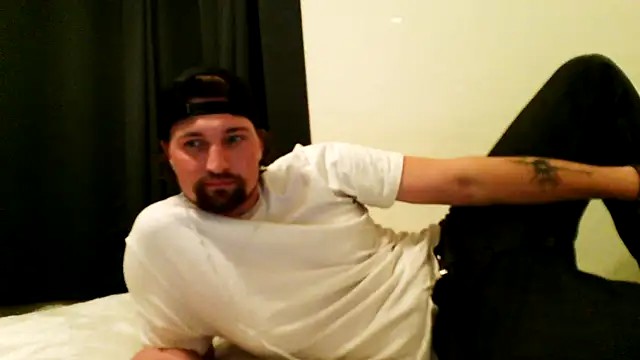 In tandem online show from 03-12-26, 02:50