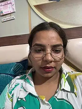 Himani 0122 online show from 06-29-26, 10:48