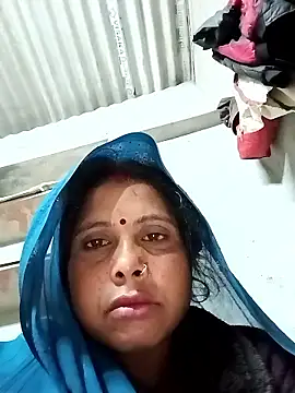 Snapshot of Shreya_pandit chatting on 01-10-26, 12:45 Shreya pandit online show from 01-10-26, 12:45