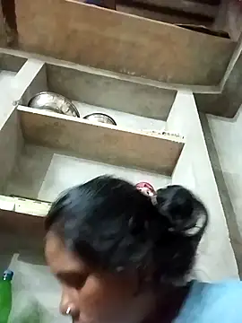 Snapshot of Shreya_pandit chatting on 01-13-26, 11:43 Shreya pandit online show from 01-13-26, 11:43