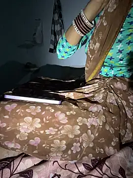 Snapshot of Pooja_Love143 chatting on 02-14-26, 04:48 Pooja Love143 online show from 02-14-26, 04:48