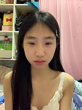 Snapshot of hanhan-oooooo chatting on 12-17-25, 01:50 hanhan-oooooo online show from 12-17-25, 01:50