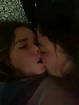 Snapshot of R-OMINALAPELIGROSA21 chatting on 12-22-25, 05:21 R-OMINALAPELIGROSA21 online show from 12-22-25, 05:21