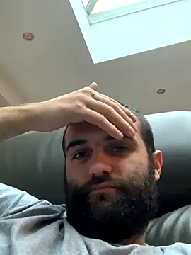 Snapshot of mrfindom chatting on 12-21-25, 02:46 mrfindom online show from 12-21-25, 02:46