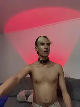 Snapshot of Dracco_Velour_ chatting on 02-18-26, 05:03 Dracco Velour online show from 02-18-26, 05:03