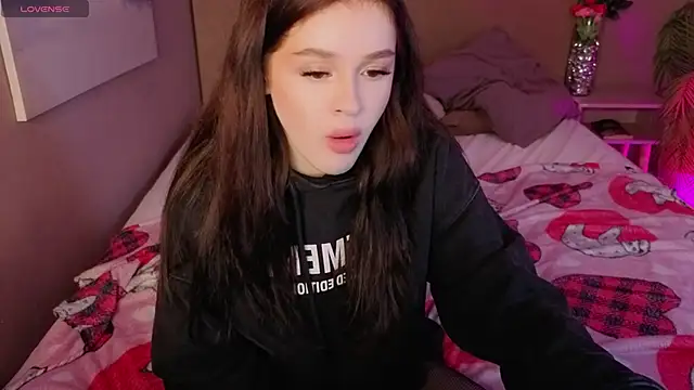 Holly  Bush online show from 02-27-26, 10:37