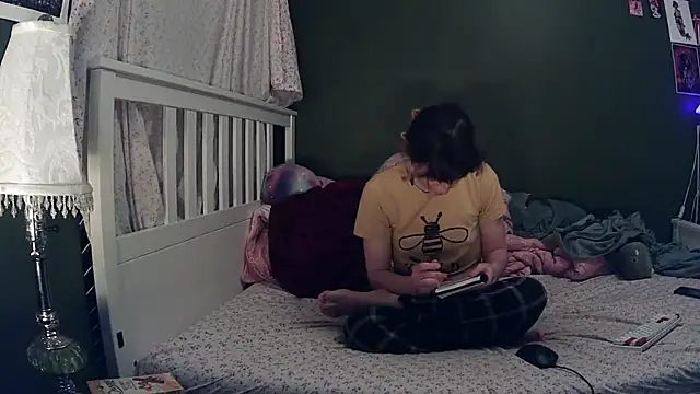 Snapshot of hanna_banana5 chatting on 12-18-25, 06:52 hanna banana5 online show from 12-18-25, 06:52