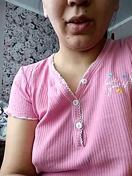 Emilyhomegirl1 online show from 03-03-26, 10:21