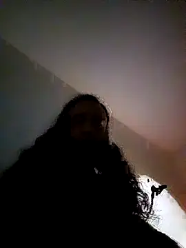 Snapshot of vladopen chatting on 12-21-25, 05:47 vladopen online show from 12-21-25, 05:47