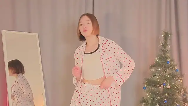 Snapshot of Leyla_crsh chatting on 12-16-25, 06:18 Leyla crsh online show from 12-16-25, 06:18