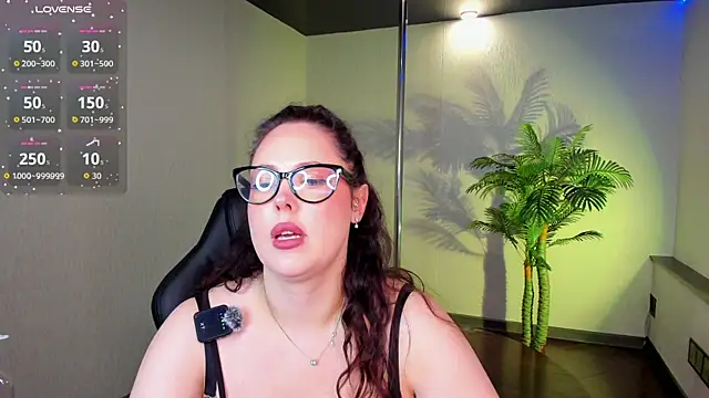 Snapshot of AlbaLimory chatting on 07-03-26, 05:08 AlbaLimory online show from 07-03-26, 05:08