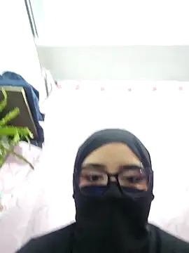 Dalia Reem online show from 12-20-25, 12:23