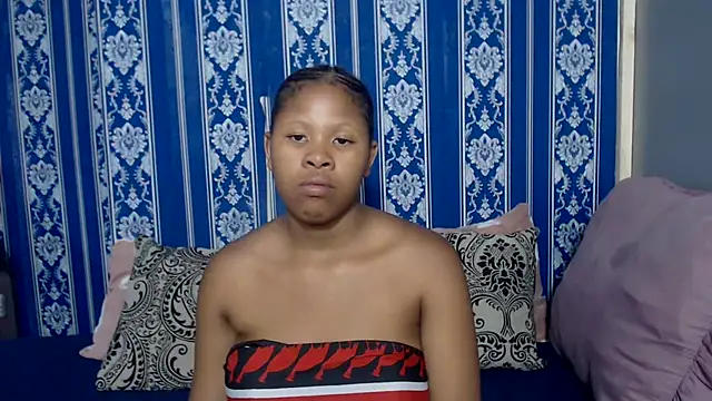 TemptingCloeXx online show from 01-15-26, 07:17