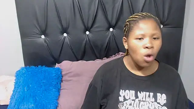 TemptingCloeXx online show from 03-11-26, 06:36