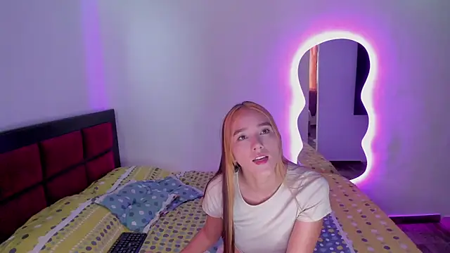 CRISTAL T2 online show from 03-11-26, 07:53