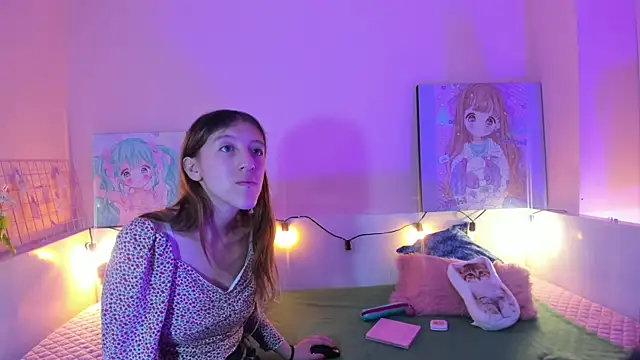 Briar y Blair online show from 12-20-25, 01:40