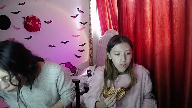 Briar y Blair online show from 04-09-26, 04:56