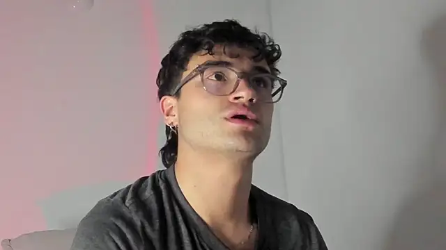 charlie dicker online show from 02-03-26, 01:04