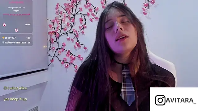 vanesita  online show from 05-15-26, 11:56