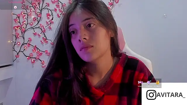 vanesita  online show from 05-18-26, 01:45