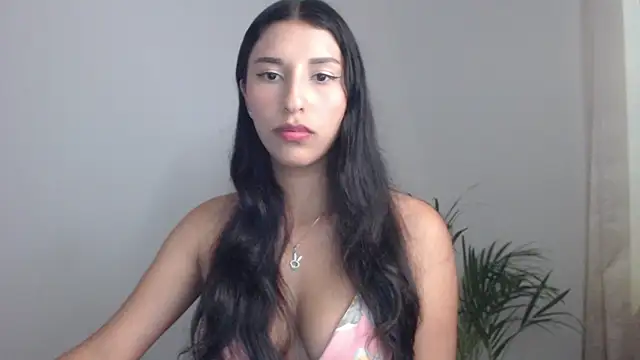 Snapshot of vieernes chatting on 12-19-25, 10:50 vieernes online show from 12-19-25, 10:50