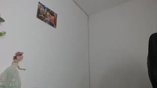 Snapshot of vieernes chatting on 12-20-25, 10:50 vieernes online show from 12-20-25, 10:50