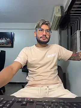 thedragonboyxxx online show from 03-25-26, 03:12